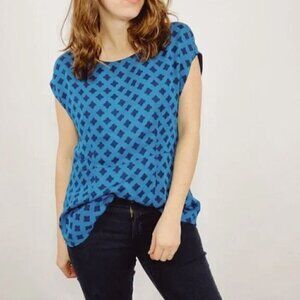 Cabi Blue Split Back Foulard Short Sleeve Blouse XS #3274